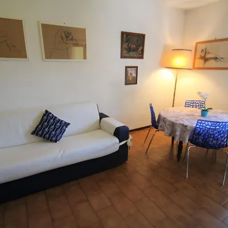 Lo Scoiattolo By Interhome
