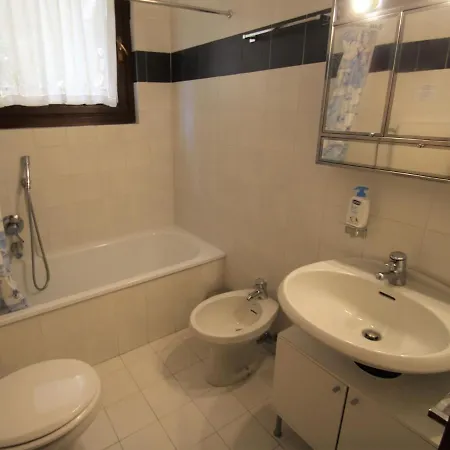 Lo Scoiattolo By Interhome